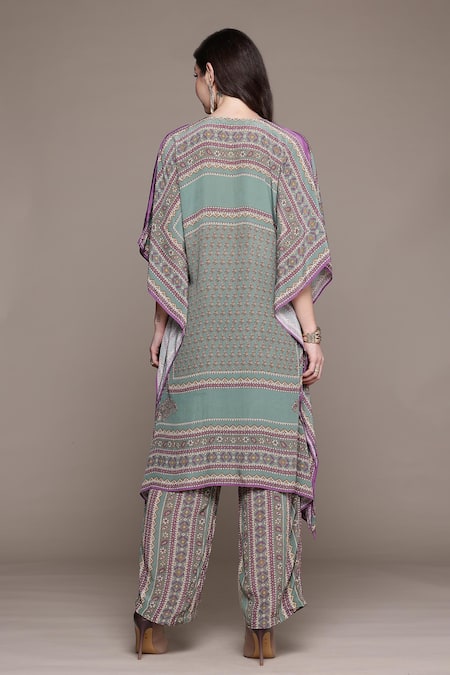 Shop Ritu Kumar Green Viscose V-neck Teal Keya Kurta Set at Aza Fashions Shop_Ritu Kumar_Green Viscose V-neck Teal Keya Kurta Set _at_Aza_Fashions