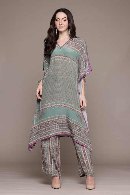 Ritu Kumar Green Viscose V-neck Teal Keya Kurta Set Online at Aza Fashions Ritu Kumar_Green Viscose V-neck Teal Keya Kurta Set _Online_at_Aza_Fashions