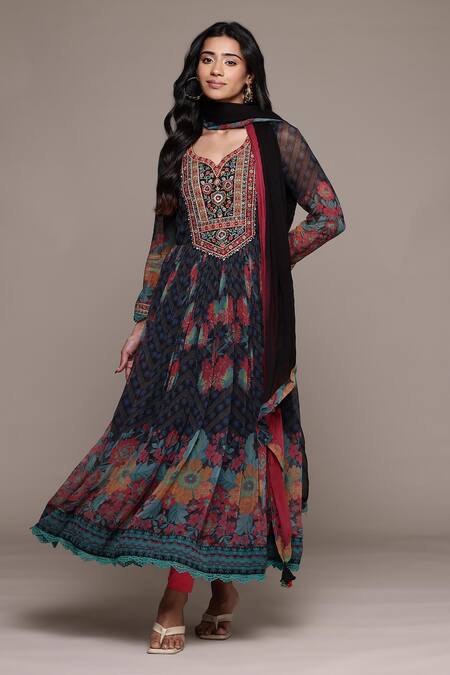 Buy_Ritu Kumar_Black Chiffon, Cotton Embroidery V-neck Floral Kurta Set_Online_at_Aza_Fashions