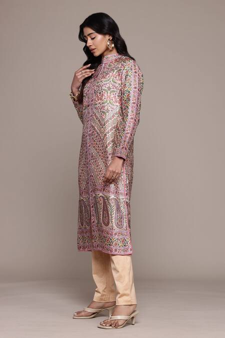 Ritu Kumar_Off White Silk Embroidery Round Neck Flowret Kurta Set With Pant _Online_at_Aza_Fashions