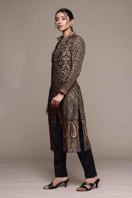 Ritu Kumar_Beige Cotton Embroidery Mandarin Collar And Black Flowret Kurta Set _Online_at_Aza_Fashions