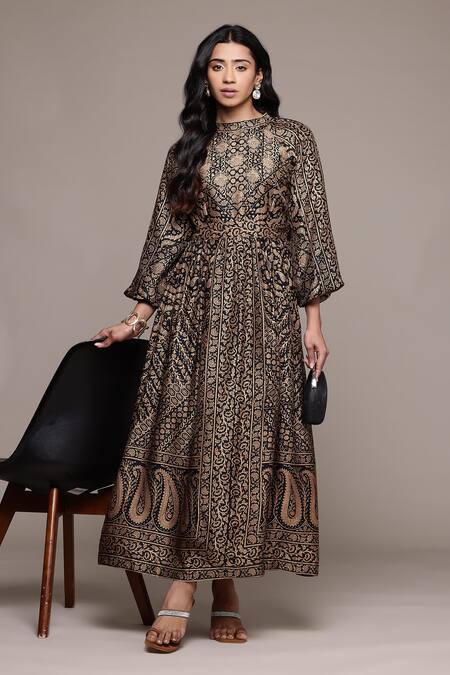 Buy Ritu Kumar Black Silk Round Neck Flowret K Anarkali Set Online at Aza Fashions Buy_Ritu Kumar_Black Silk Round Neck Flowret K Anarkali Set _Online_at_Aza_Fashions