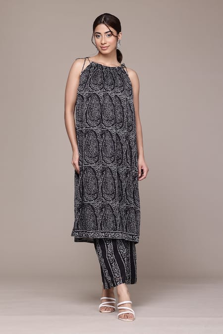 Ritu Kumar, Ri.Ritu Kumar, aarke Ritu Kumar_Black Polyester, Chiffon Round Neck Ashfi Kurta And Palazzo Set_at_Aza_Fashions