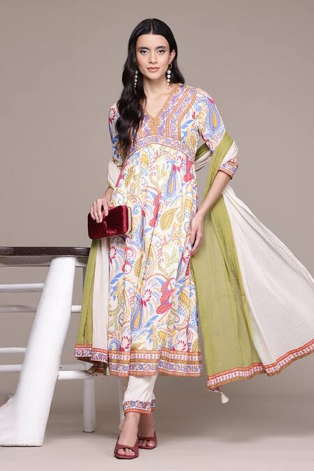 Shop_Ritu Kumar, Ri.Ritu Kumar, aarke Ritu Kumar_Off White Cotton Embroidery V-neck Printed Kurta Set With Dupatta