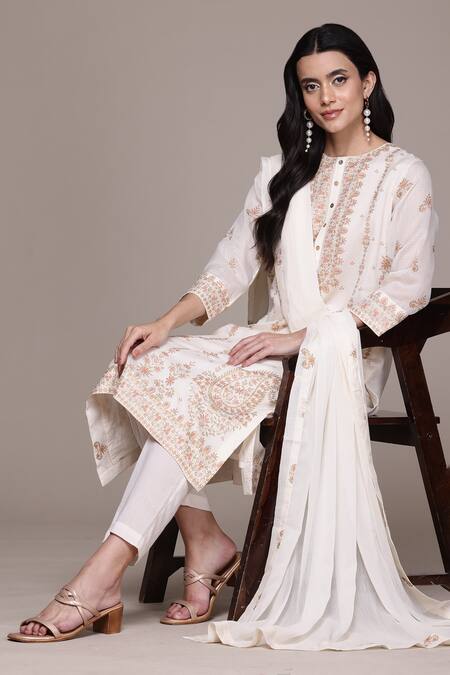 Buy_Ritu Kumar, Ri.Ritu Kumar, aarke Ritu Kumar_White Cotton, Polyester Embroidery Round Shahaab Kurta Set With Pant And Dupatta_Online_at_Aza_Fashions