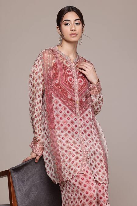 Ritu Kumar, Ri.Ritu Kumar, aarke Ritu Kumar_Off White Cotton Embroidery Round Neck Khanak Printed Kurta Set_at_Aza_Fashions