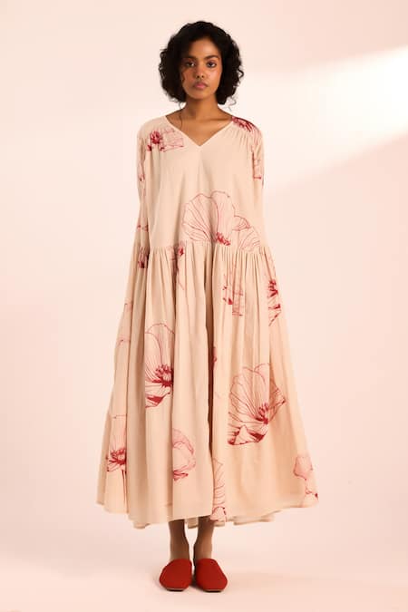 Kharakapas Floral Print Maxi Dress 
