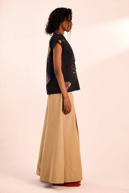 Kharakapas_Black Cotton Collared Floral Print Shirt _at_Aza_Fashions