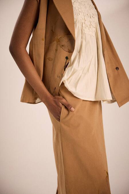 Kharakapas_Beige Cotton, Twill Round Neck Floral Print Co-ord Set _at_Aza_Fashions