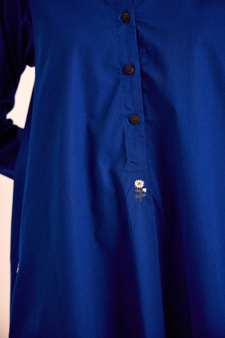 Buy_Kharakapas_Blue Poplin Embroidery Collared Electric Co-ord Set _Online_at_Aza_Fashions
