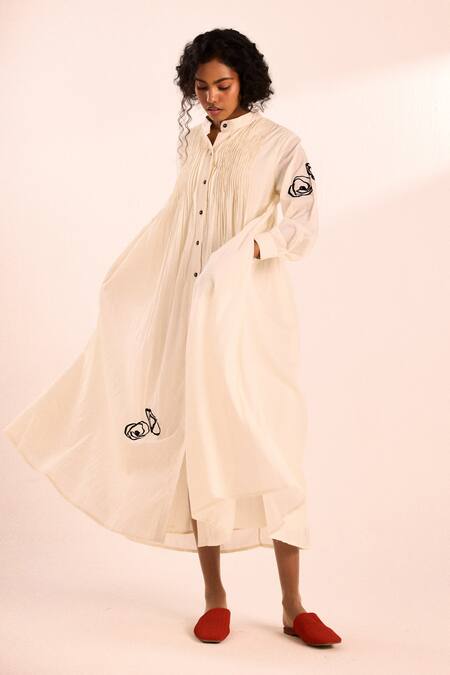 Shop_Kharakapas_Off White Cotton, Voile Embroidery Collared Maxi Dress _Online_at_Aza_Fashions