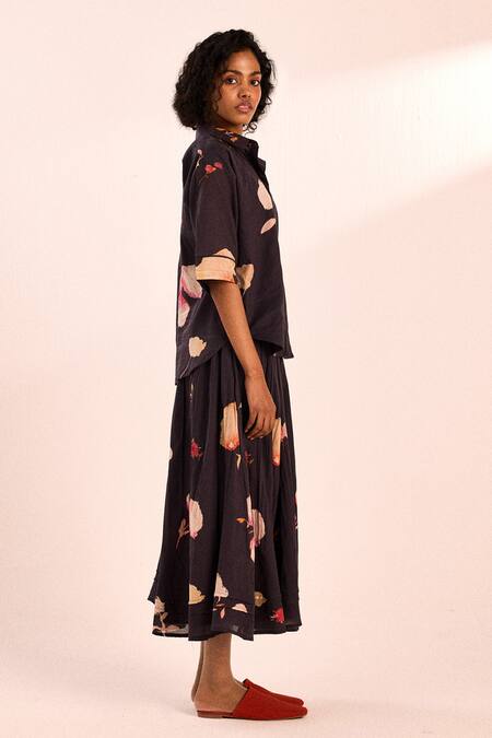 Buy_Kharakapas_Black Cotton Collared Floral Print Shirt And Skirt Co-ord Set _Online_at_Aza_Fashions