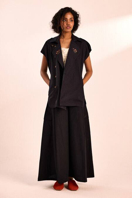 Shop_Kharakapas_Black Poplin Embroidery Collared Floral Jacket _Online_at_Aza_Fashions