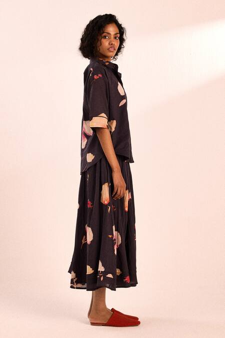 Kharakapas_Black Voile Gathered Floral Print Midi Skirt _Online_at_Aza_Fashions