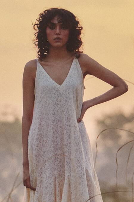 Buy_Kharakapas_White Lace V-neck Ivory Breeze Midi Dress _Online_at_Aza_Fashions