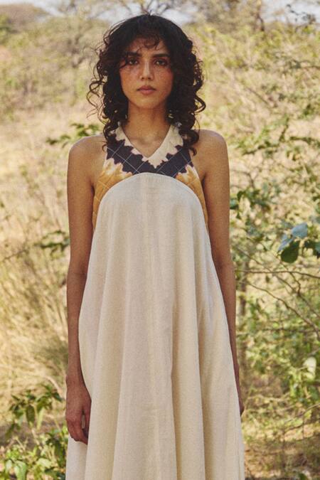 Kharakapas_White Voile Halter Neck Shibori Print Maxi Dress _Online_at_Aza_Fashions
