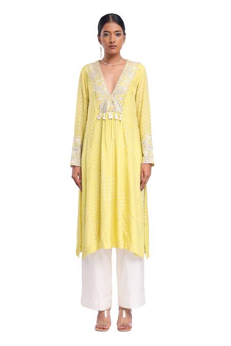 Surbhi Gupta_Green , Organza Pearls, Tassels V-neck Lime Cuff Kurta Set _at_Aza_Fashions