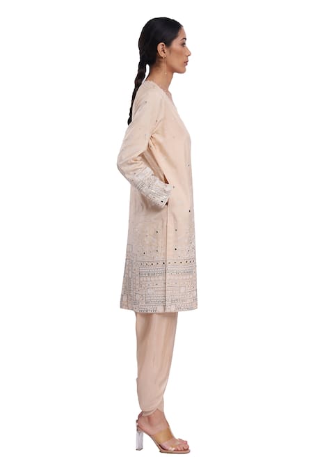 Surbhi Gupta_Pink , Hemp, Organza Pearls, Mirrors Round Heavy Embroidered Kurta Set _Online_at_Aza_Fashions