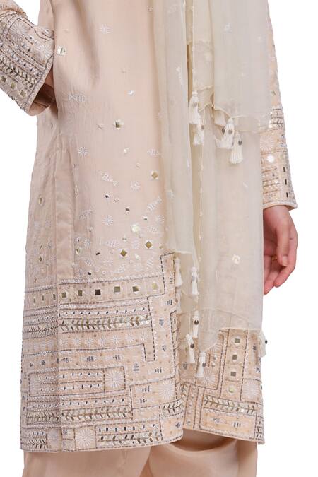 Surbhi Gupta_Pink , Hemp, Organza Pearls, Mirrors Round Heavy Embroidered Kurta Set _at_Aza_Fashions