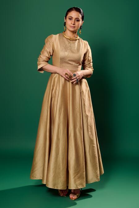 Shop Ampm Beige Chanderi Round Neck Quilted Embroidered Midi Dress Shop_Ampm_Beige Chanderi Round Neck Quilted Embroidered Midi Dress