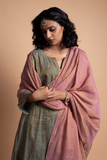 Shop_Rhua_Green Chanderi Embroidery Split V-neck Kurta Set _Online_at_Aza_Fashions