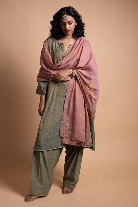 Buy_Rhua_Green Chanderi Embroidery Split V-neck Kurta Set 