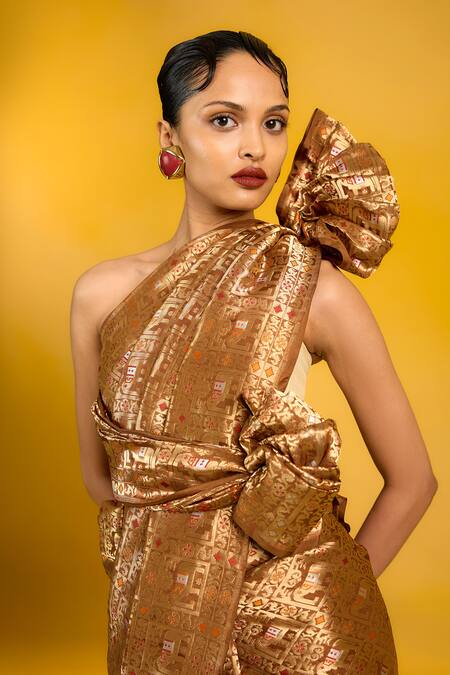 Buy_Ekaya Banaras_Brown Georgette Embroidery Banarasi Saree _Online_at_Aza_Fashions