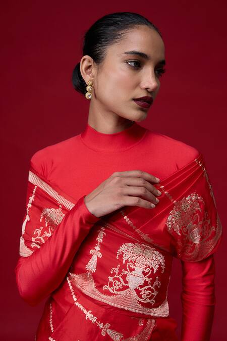 Ekaya Banaras_Red Silk Embroidery, Zari Round Neck Blood Kadhwa Saree_Online_at_Aza_Fashions