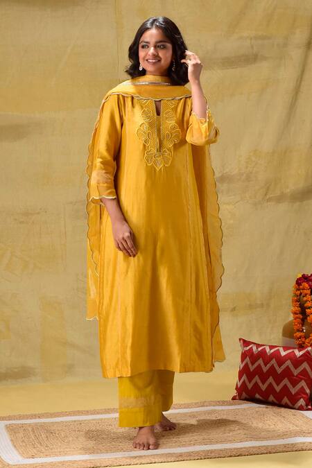 Buy_Gulabik Jaipur_Yellow Chanderi Embroidery Split V-neck Kurta Set _Online_at_Aza_Fashions