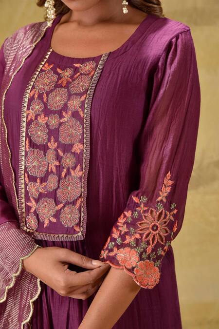 Buy_Gulabik Jaipur_Purple Cotton Embroidery Round Neck Deep Kurta Set 