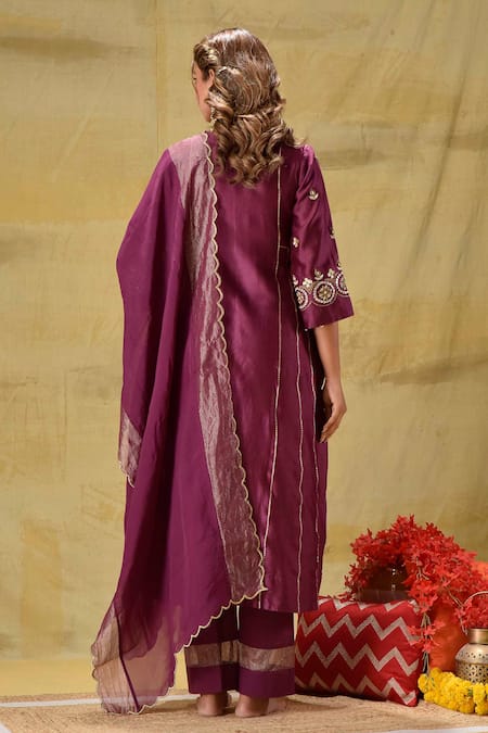 Shop_Gulabik Jaipur_Purple Chanderi Embroidery Split V-neck Handloom Kurta Set _at_Aza_Fashions