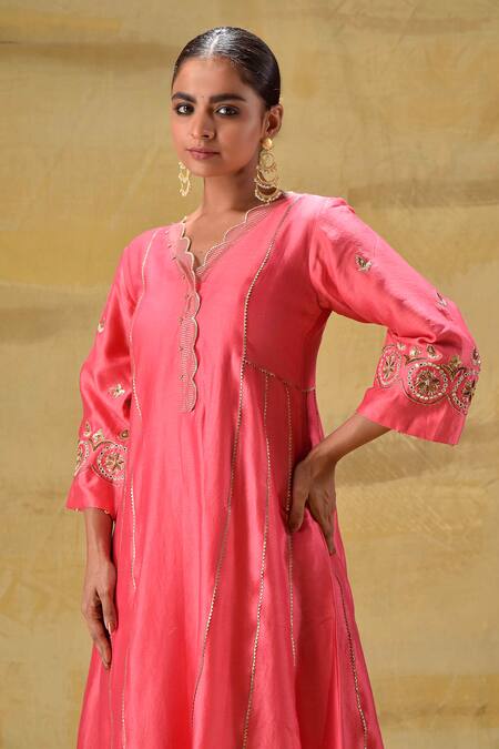 Buy_Gulabik Jaipur_Peach Chanderi Embroidery Split V-neck Bright Handwoven Kurta Set _Online_at_Aza_Fashions