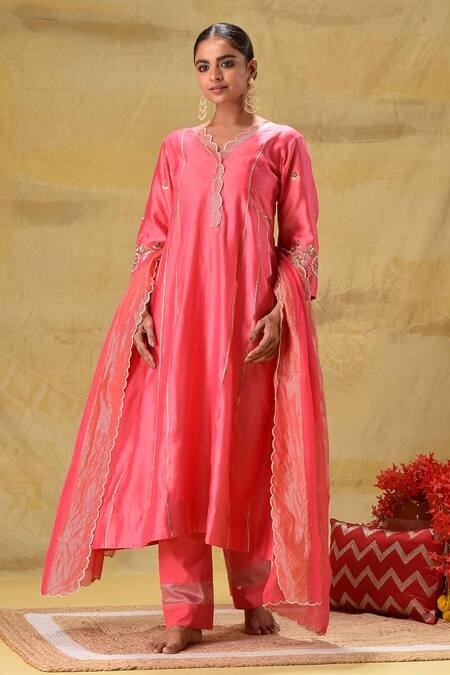 Buy_Gulabik Jaipur_Peach Chanderi Embroidery Split V-neck Bright Handwoven Kurta Set 