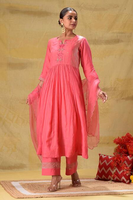Buy_Gulabik Jaipur_Peach Chanderi, Organza Embroidery Split V-neck Sequence Kurta Set _Online_at_Aza_Fashions