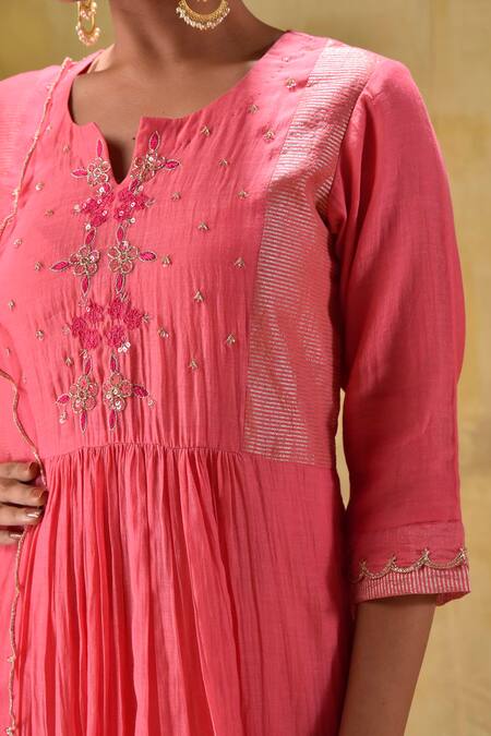 Buy_Gulabik Jaipur_Peach Chanderi, Organza Embroidery Split V-neck Sequence Kurta Set 