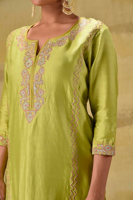 Gulabik Jaipur_Green Chanderi Embroidery Split V-neck Handwoven Kurta Set _at_Aza_Fashions