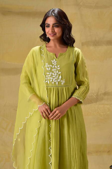 Gulabik Jaipur_Green Chanderi, Organza Embroidery V-neck Lime Sequence Kurta Set _Online_at_Aza_Fashions