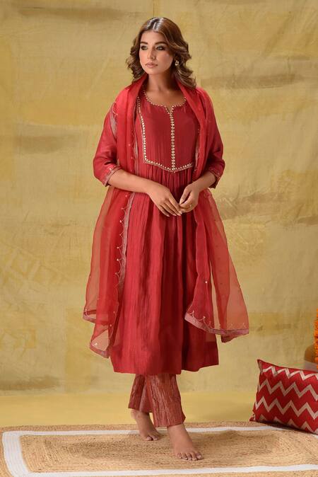 Gulabik Jaipur_Red Handloom Cotton, Tissue, Organza Embroidery Round Neck Deep Hand Kurta Set _at_Aza_Fashions
