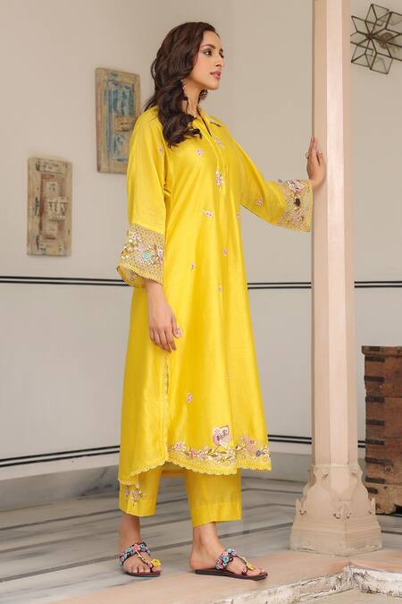 Buy_Label Niti Bothra_Yellow Silk, Chanderi Beads, Embroidery, Fabric Flowers Floral Kurta Set_Online_at_Aza_Fashions