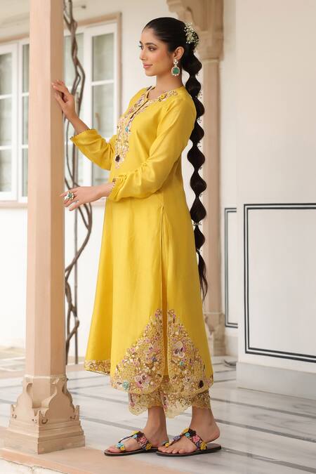 Buy_Label Niti Bothra_Yellow Silk, Chanderi Embroidery, Beads Round Neck Kurta Set _Online_at_Aza_Fashions