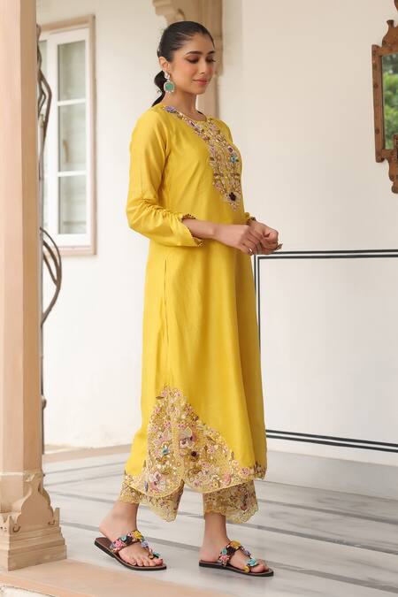 Label Niti Bothra_Yellow Silk, Chanderi Embroidery, Beads Round Neck Kurta Set _at_Aza_Fashions