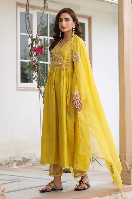 Buy_Label Niti Bothra_Yellow Chanderi Silk Embroidery, Sequins, Lace V-neck Anarkali With Pant _Online_at_Aza_Fashions