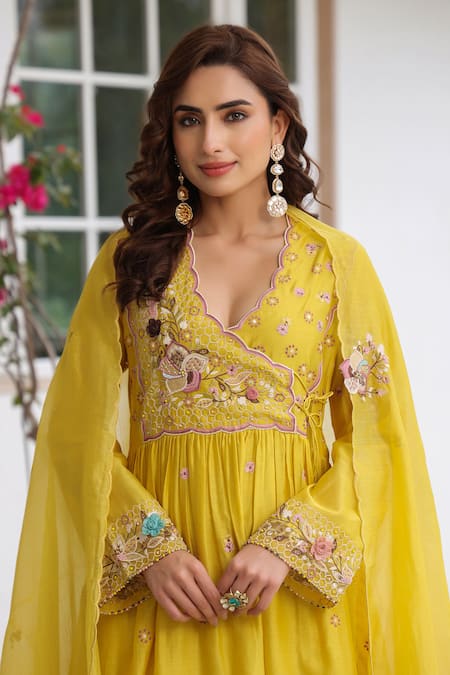 Label Niti Bothra_Yellow Chanderi Silk Embroidery, Sequins, Lace V-neck Anarkali With Pant _at_Aza_Fashions