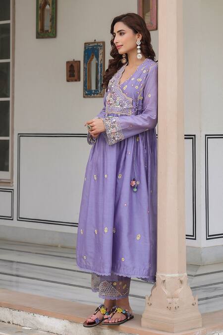 Buy_Label Niti Bothra_Lilac Silk, Chanderi Beads, Embroidery V-neck Anarkali Kurta Set _Online_at_Aza_Fashions