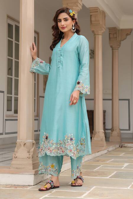 Buy_Label Niti Bothra_Blue Silk, Chanderi Beads, Fabric Flowers, Embroidery V-neck Floral Kurta Set _Online_at_Aza_Fashions