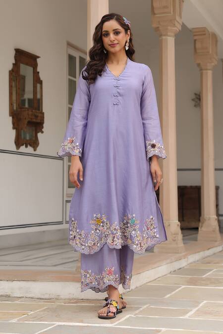 Shop_Label Niti Bothra_Purple Silk, Chanderi Beads, Embroidery V-neck Floral Threadwork Kurta Set _Online_at_Aza_Fashions