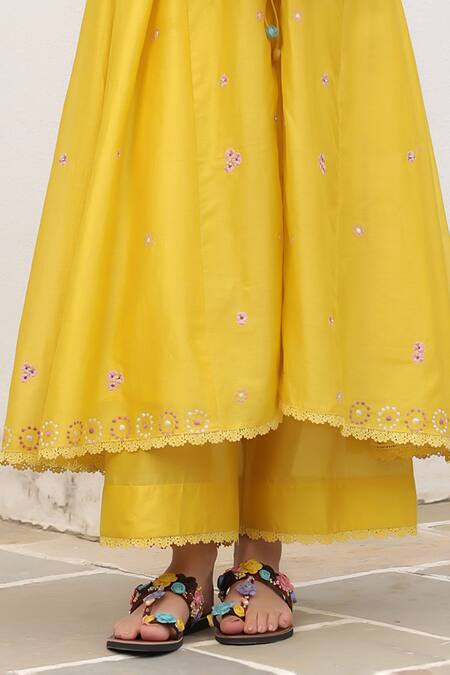 Label Niti Bothra Yellow Cotton Embroidery V-neck Floral Anarkali Set Online at Aza Fashions Label Niti Bothra_Yellow Cotton Embroidery V-neck Floral Anarkali Set _Online_at_Aza_Fashions