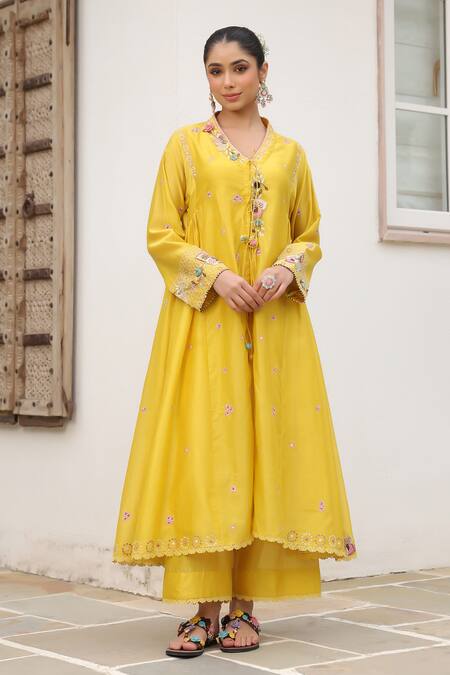 Buy_Label Niti Bothra_Yellow Cotton Embroidery V-neck Floral Anarkali Set 