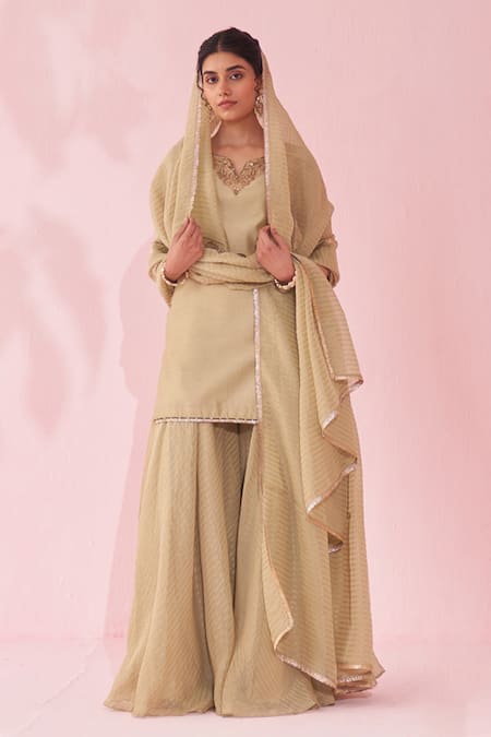 Studio Bagechaa Green Chanderi, Organza Embroidery Round Neck Gehna Sharara Set at Aza Fashions Studio Bagechaa_Green Chanderi, Organza Embroidery Round Neck Gehna Sharara Set _at_Aza_Fashions