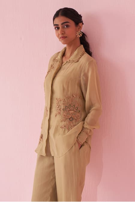 Buy Studio Bagechaa Peach Organza Embroidery Collared Gulmina Green Shirt Pant Set Online at Aza Fashions Buy_Studio Bagechaa_Peach Organza Embroidery Collared Gulmina Green Shirt Pant Set _Online_at_Aza_Fashions